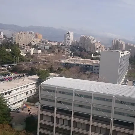Skyscraper *